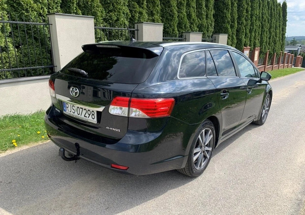 Toyota Avensis cena 35547 przebieg: 212000, rok produkcji 2014 z Jasło małe 191